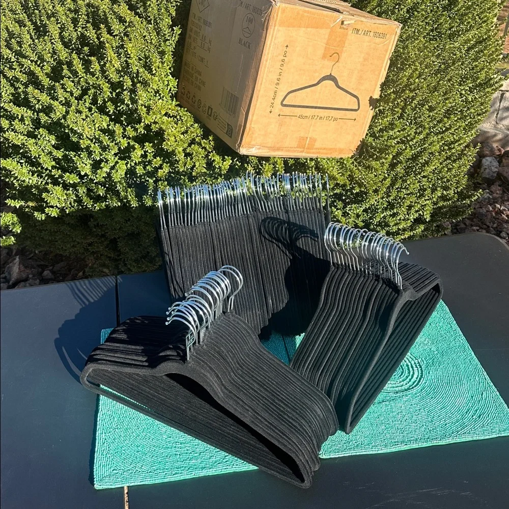 Black Velvet Hangers-heavy duty-set of 94 counts-brand new-originally packed